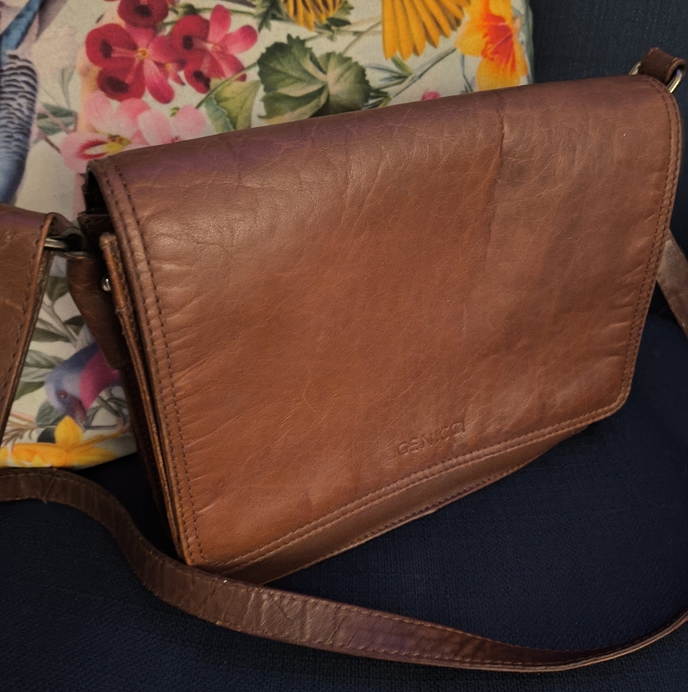 Gennici Brown LeatherVintage Crossbody Bag
